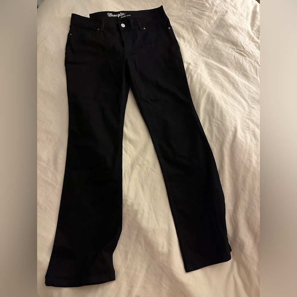 Black bootcut wrangler jeans. NWT never worn!